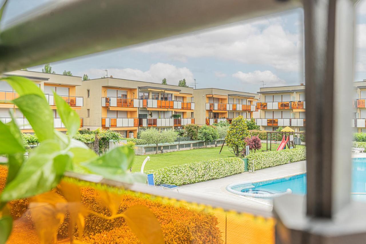 Hygge Family Apartment - One Step Away From The Lake!!! Sirmione Exterior photo