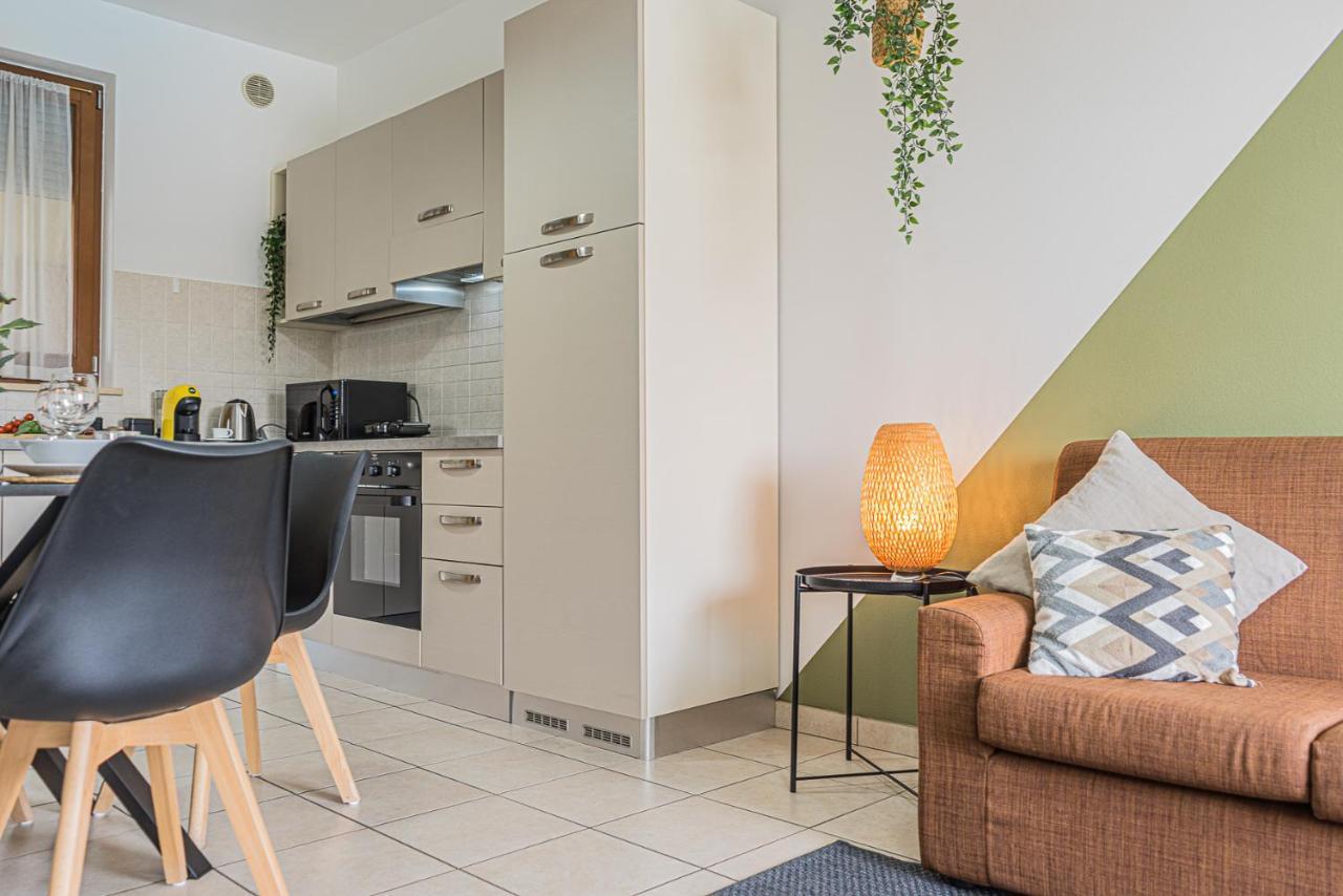 Hygge Family Apartment - One Step Away From The Lake!!! Sirmione Exterior photo