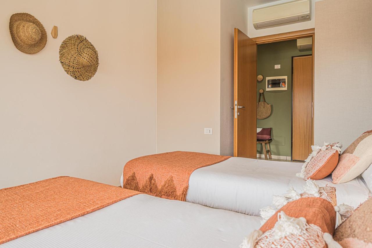 Hygge Family Apartment - One Step Away From The Lake!!! Sirmione Exterior photo